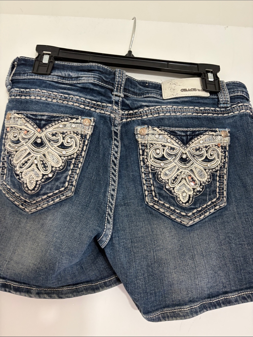 Gracie Dark Wash Embroidered Pocket Denim shorts - Picture 3 of 4